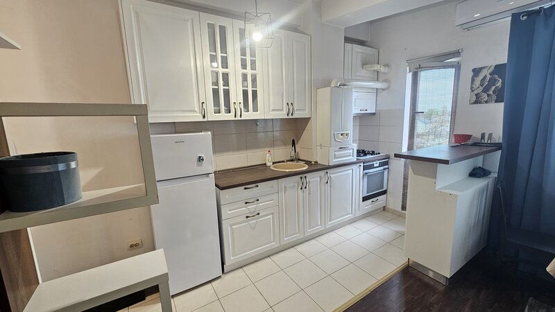 Metrou 1 Decembrie, Trapezului, Burnitei, bloc 2012, mobilata, utilata